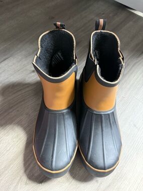 chooka Black and Tan Women's Waterproof Ankle Rain Boots